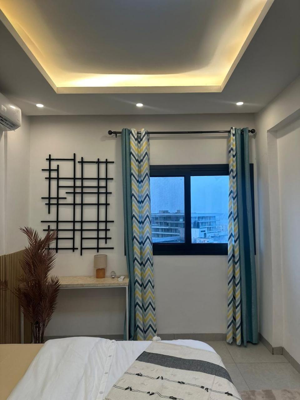 Luxueux Appartements - 2 Pieces Ou 4 Pieces - Quartiers Prises D'Almadies Et Ngor" Dakar Exterior foto